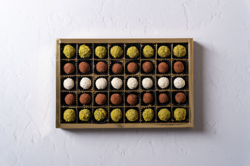 Elite box with 40 Pcs Chocolate Truffles - Image 3