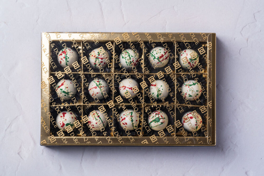 Petite box with 15 Pcs Artisan Chocolates (Assortment 4) - Image 3