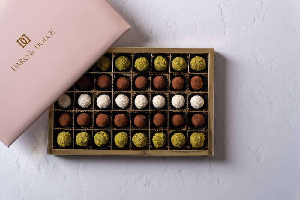 Elite box with 40 Pcs Chocolate Truffles - Image 4